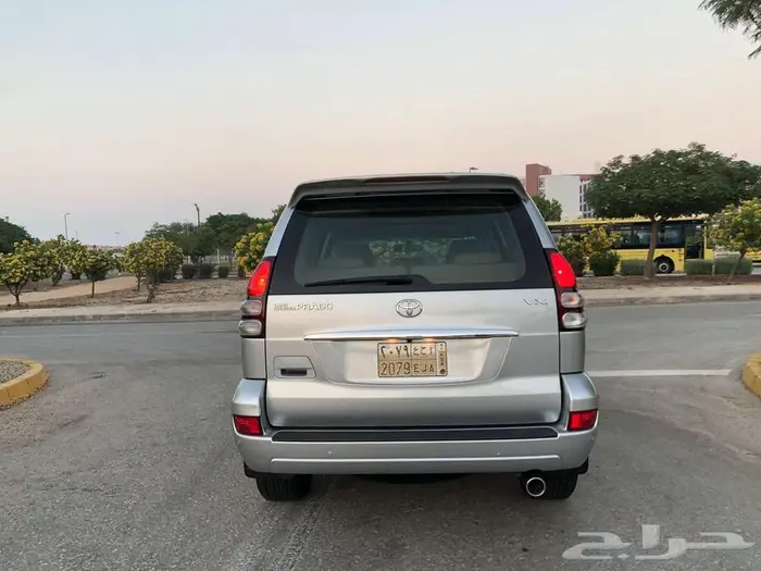 برادو 2008 سعودي VX فل كامل 6 سلندر بنزين مالك اول مخزن 10