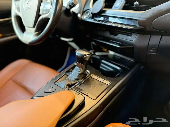 لكزس - يو اكس 200 - 2020 UX200 3