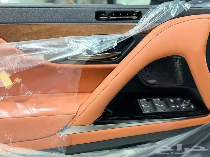 لكزس LX 600 بريمي VIP ابيض بلاك ادشن داخل - جملي 21