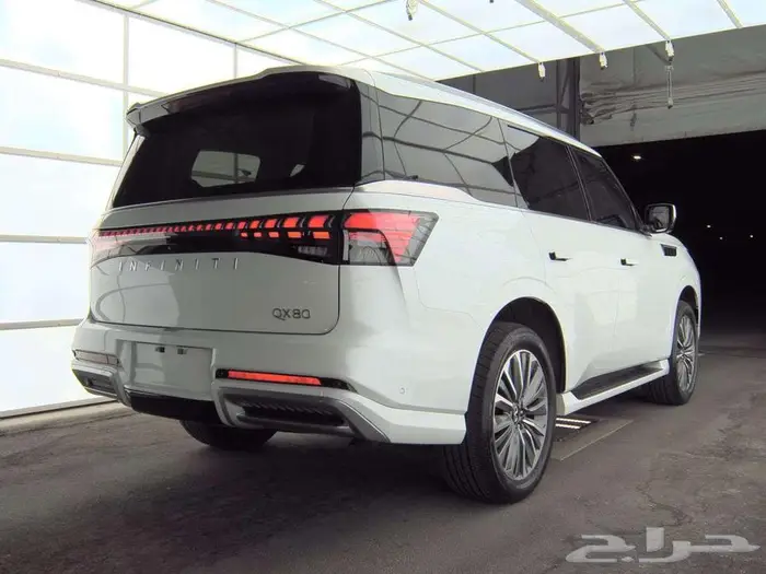 انفينتي QX80 2025 بسعر 355 الف واصل لباب البيت 4