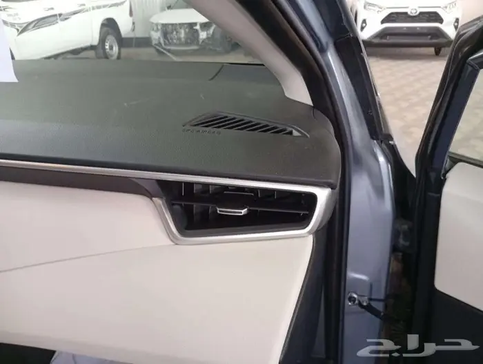 تويوتا كورولا مطور فتحه بنزين 2025 18