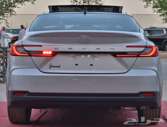 تويوتا كامري جميع المواصفات اقل سعر تمويل فرع جده 16