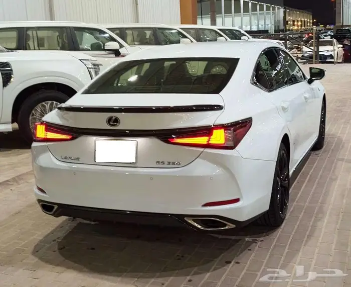 لكزس ( ES 350 ) F SPORT 2024 ماشي ( 500 كيلو ) 4