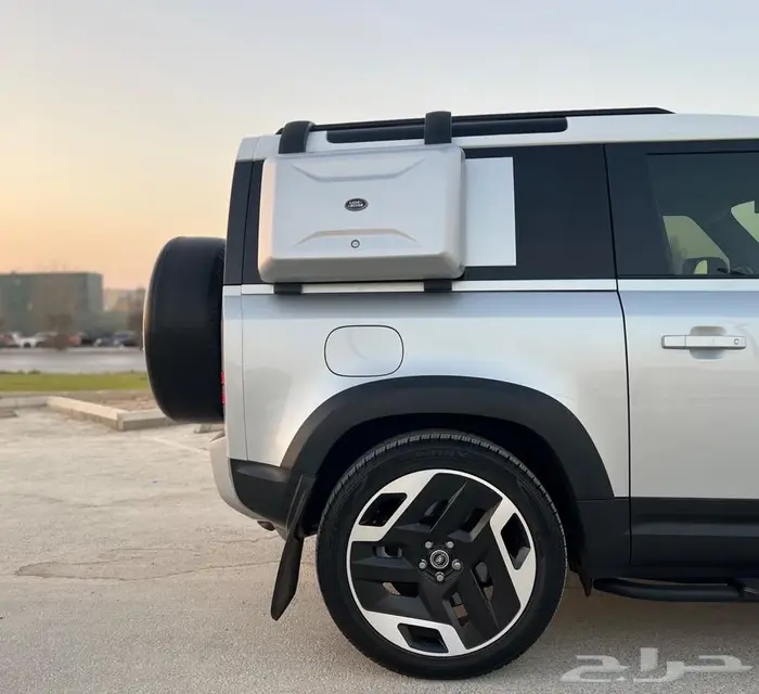 ديفندر 2021 مخزن بحالة الوكالة 90 9