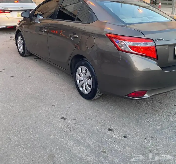 يارس تويوتا 2015 1