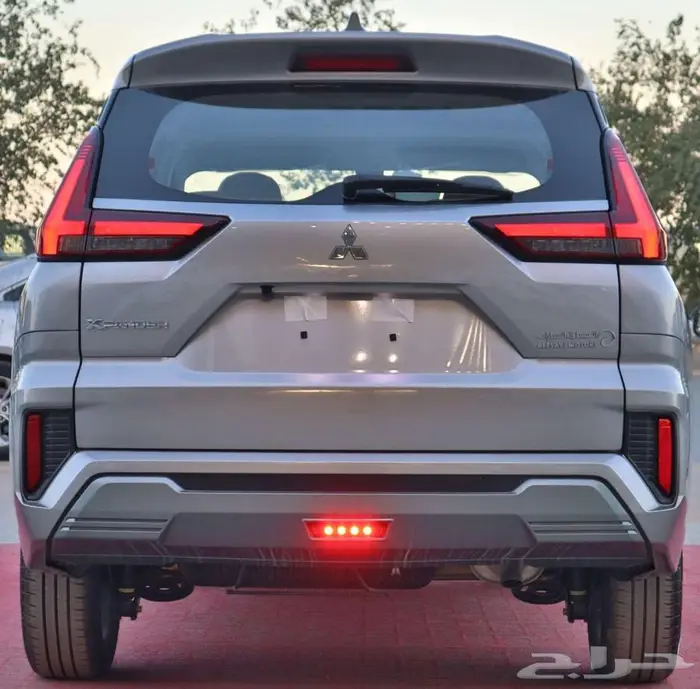 ميتسوبيشي اكسباندر 2025 3