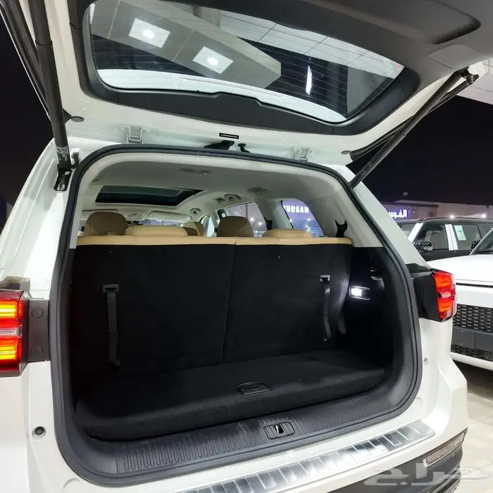 ام جي ار اكس 8 فل كامل دبل م2024 عائلية بسعر ممتاز 9