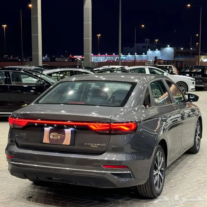 جيلي امجراند فل كامل لون رمادي 2023 5