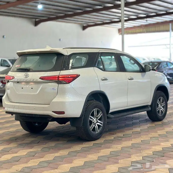 تويوتا فورتشنر بنزين 2025 7