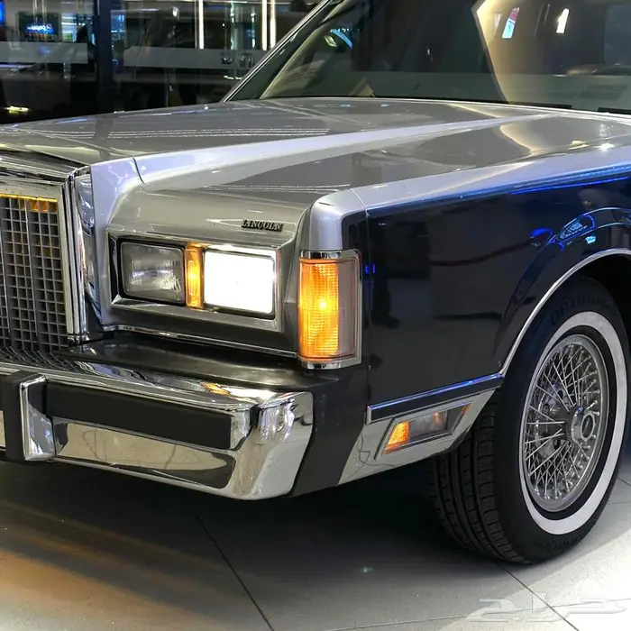 لنكولن تاون كار 1986 مخزن وكالة( مواصفات خاصة ) للبيع .إيجار 14