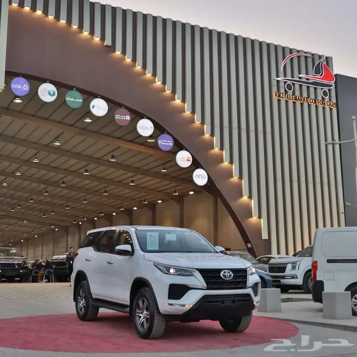 تويوتا فورشنر 2025 بنزين دبل وبدون (اقساط جميع البنوك) 4