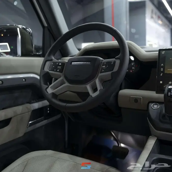 لاند روفر ديفندر SE 90 2024 13