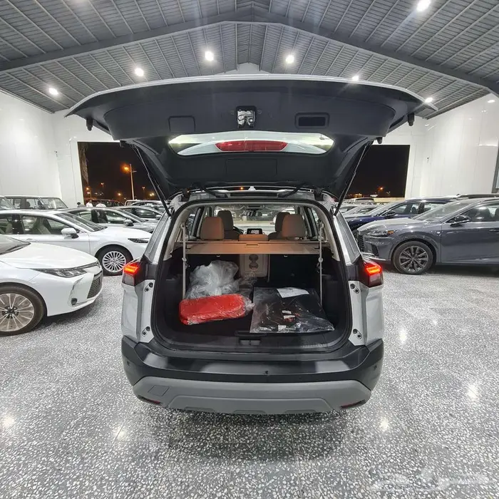 نيسان اكس تريل 7 مقاعد 2025 السعر 96485 15