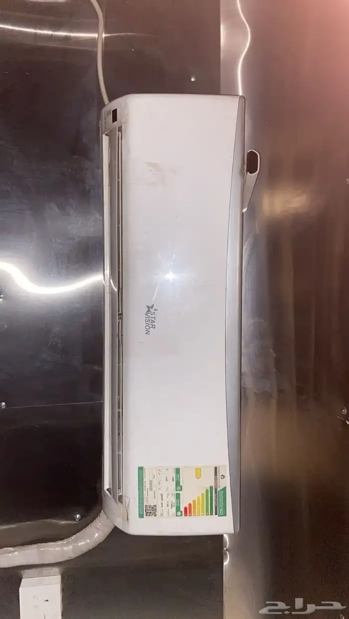 للبيع فود ترك 4 2 معه مكيف وماطور 2