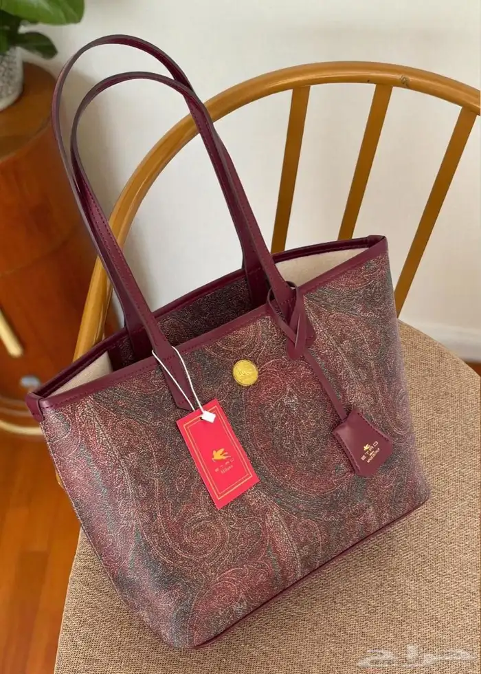 شنط درجه أولى جميع الماركات بأسعار مناسبه للدوامات وللجامعه 40