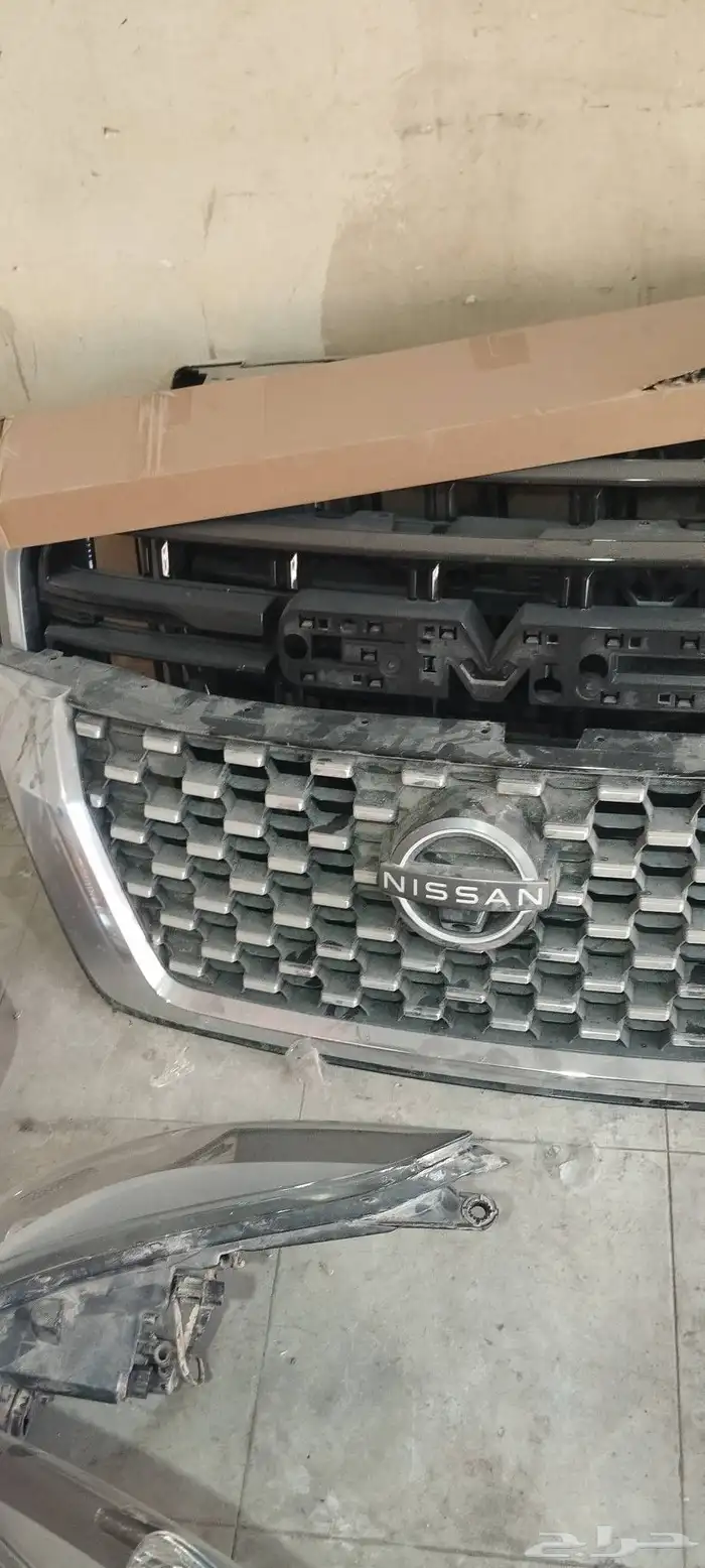 للبيع شبك جيب باترول بلاتينيوم اصلي وكاله نضيف من 2020-2024 0