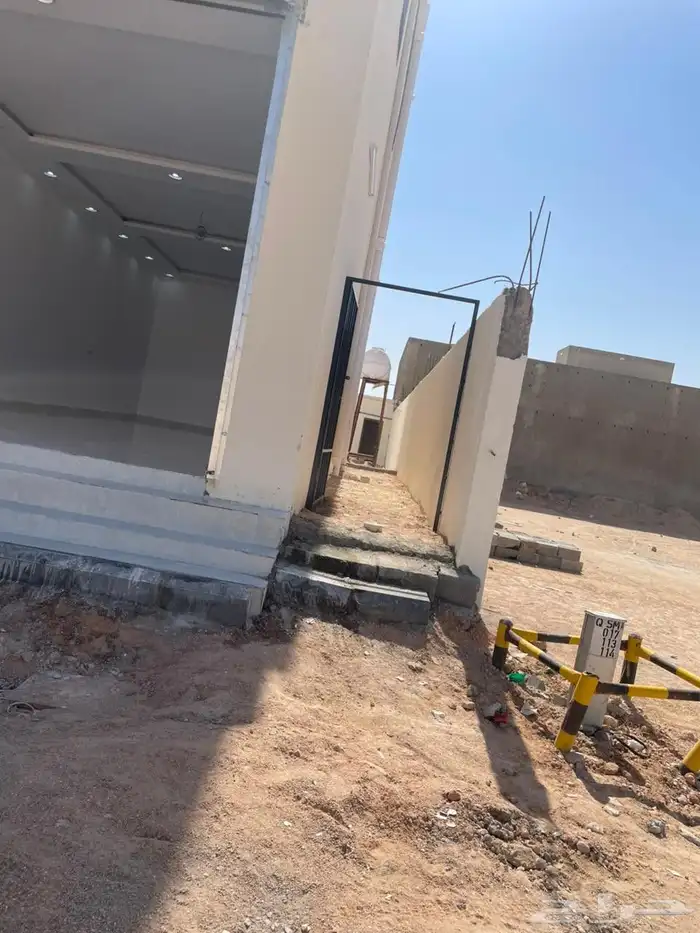 استراحة للايجار القيصومه شارع الستين الستين 700 ريال 1