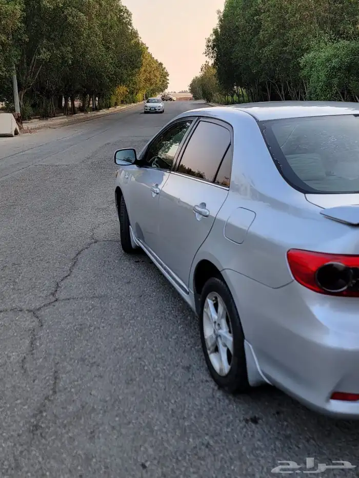 تويوتا كورولا 2011 فل كامل 4