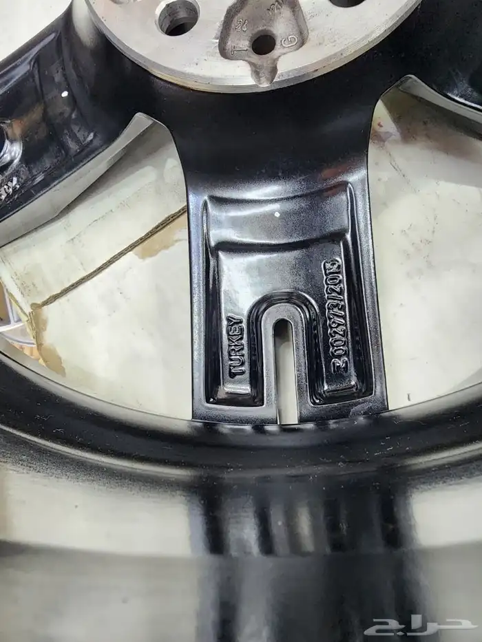 جنوط بي إم دبليو الفئه الثاله اصلي وكالة مقاس 18 موديل 2024 6