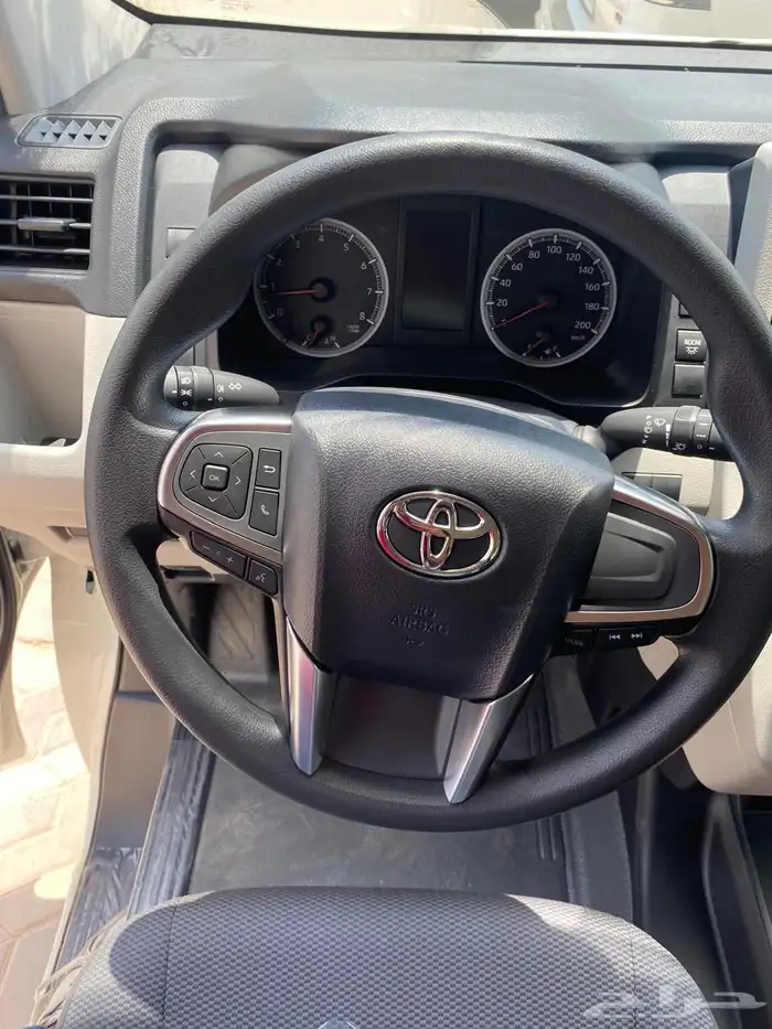 باص تويوتا هايس بنزين سقف مرتفع 13 راكب 2026 5