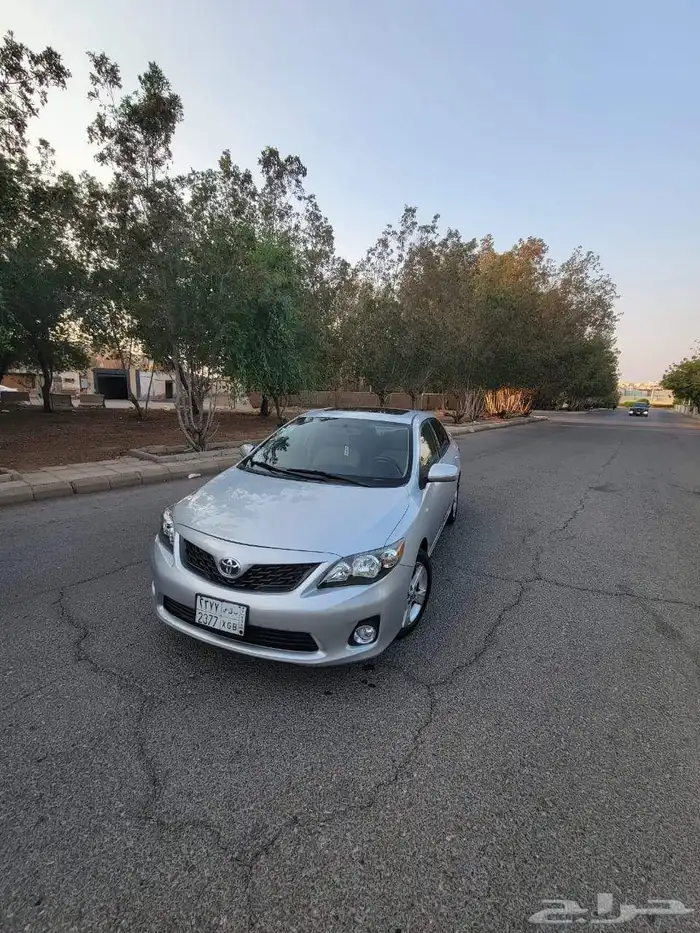 تويوتا كورولا 2011 فل كامل 9