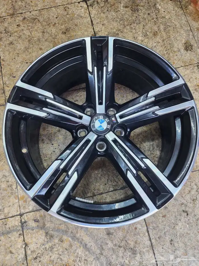 جنوط بي إم دبليو الفئه الثاله اصلي وكالة مقاس 18 موديل 2024 2