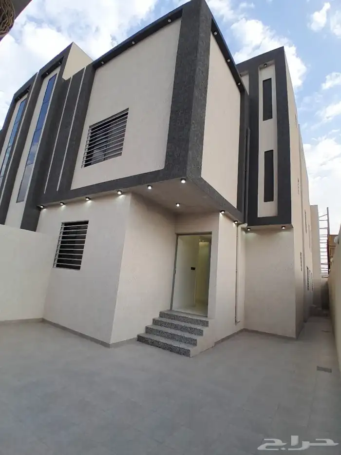 للبيع شقه دور ارضي بمدخل سيارة من 6غرف ب 550الف 1