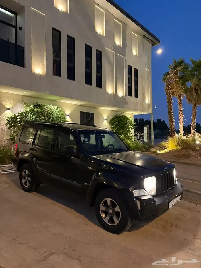 جيب سبورت شروكي ليبرتي 6