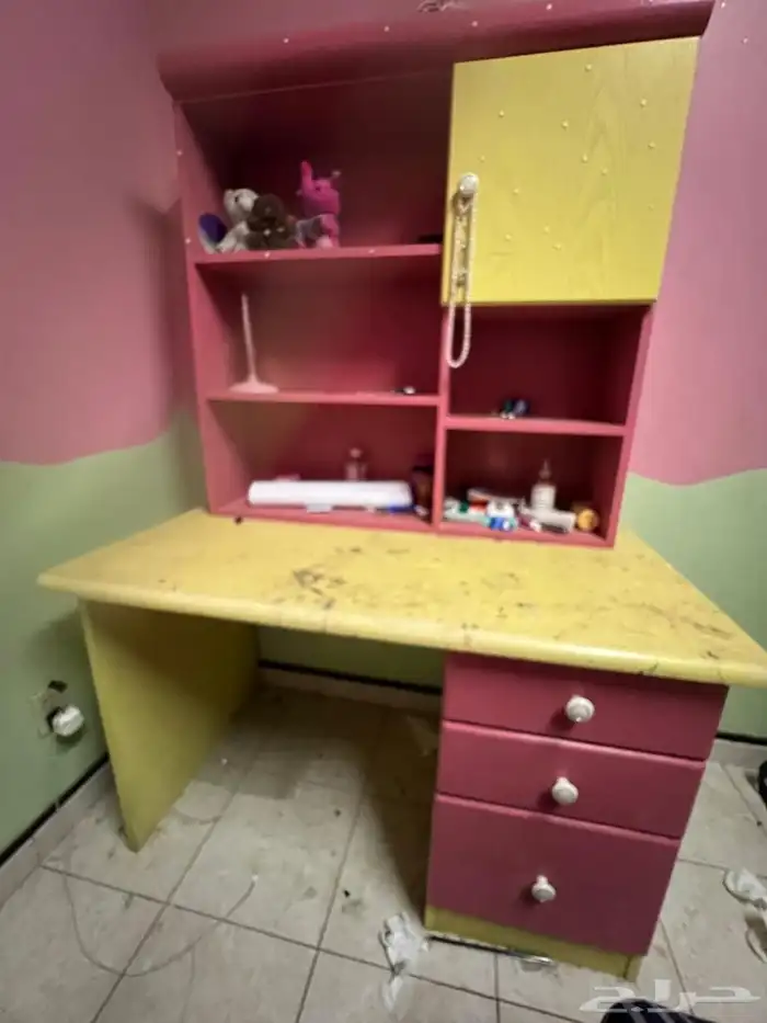 اغراض للبيع مستعجل بسبب الانتقال . 5