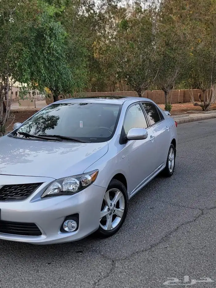 تويوتا كورولا 2011 فل كامل 0