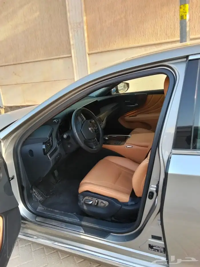 لكزس 2024 شهر 4. السوم 280 الف 2