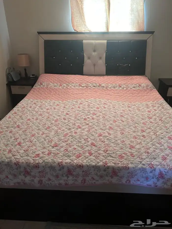 غرفة نوم للبيع الموضحة في الصور رابغ حي الجود 2