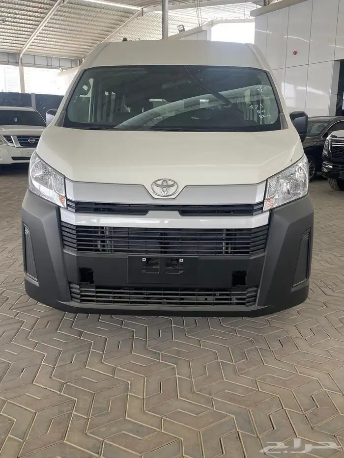 باص تويوتا هايس بنزين سقف مرتفع 13 راكب 2026 0