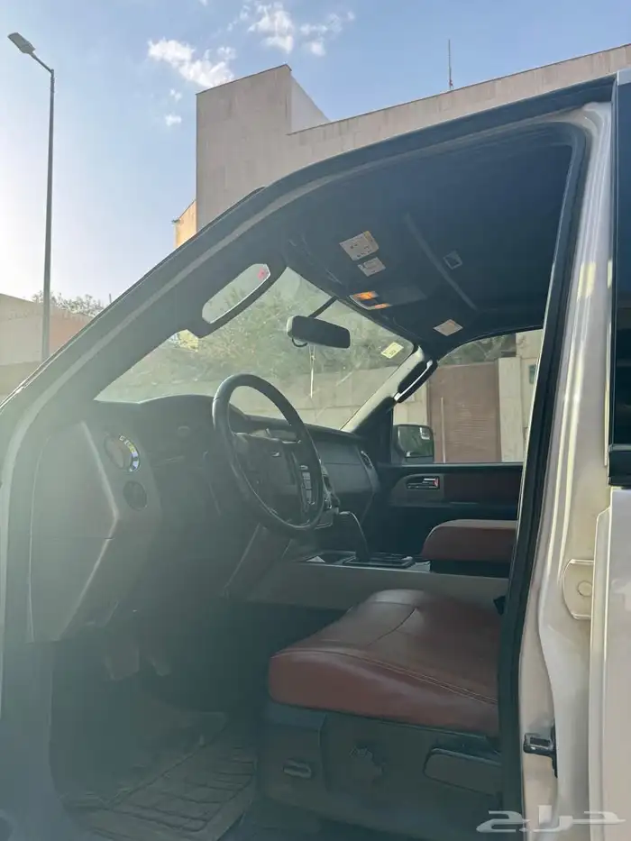 فورد اكسبديشن2015 (XLT) 12