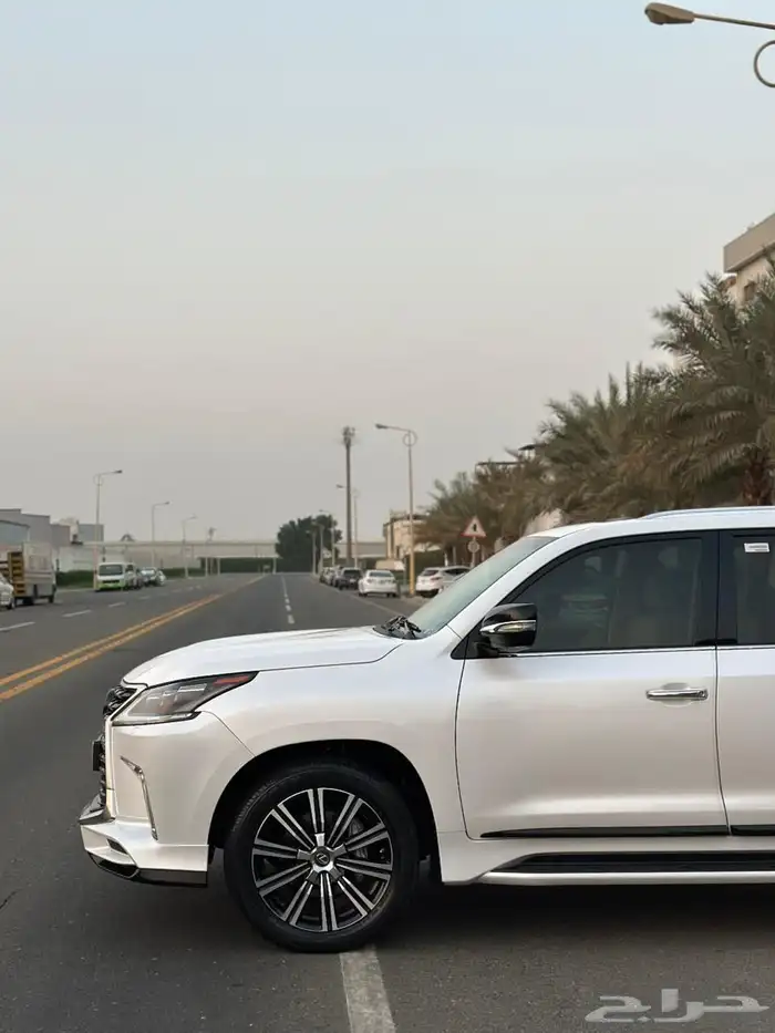 لكزس LX570 2021 سعودي شبه جديد 5