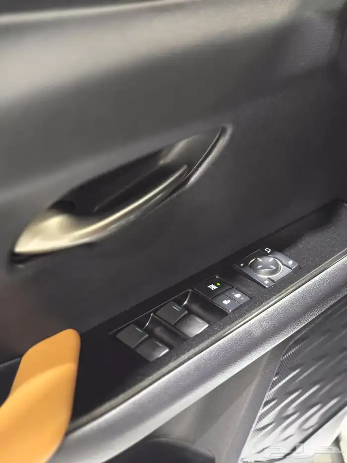 لكزس UX200 موديل 2020 بحاله الوكاله 16