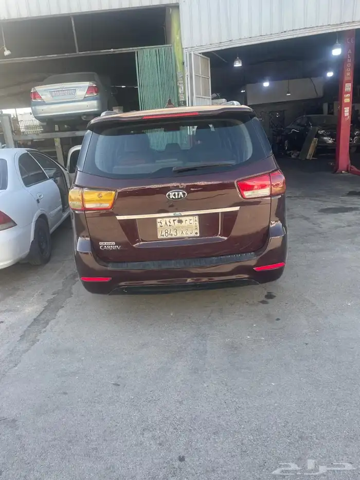 kia carnival 2016 very good condition 1