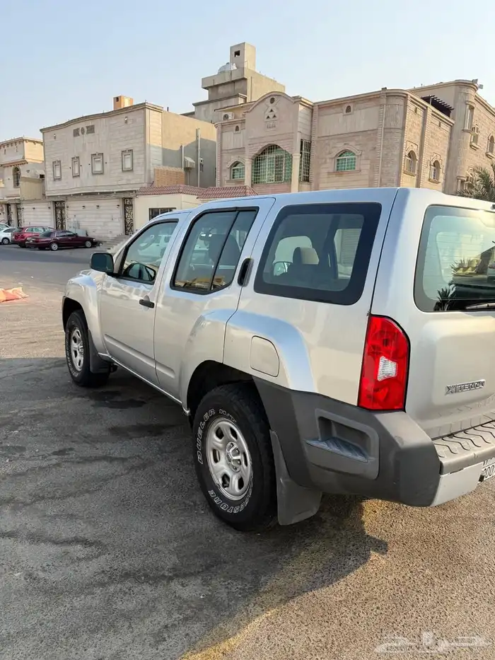 نيسان اكستيرا 2011 2