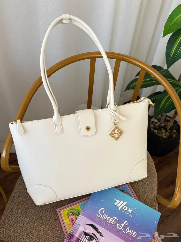 شنط درجه أولى جميع الماركات بأسعار مناسبه للدوامات وللجامعه 19