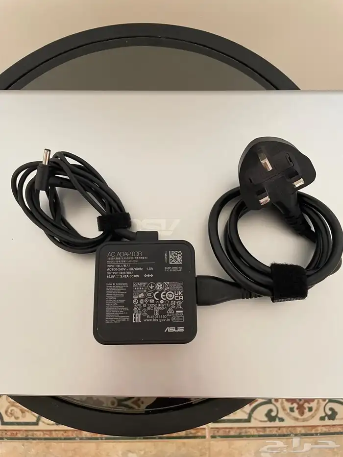 كمبيوتر لابتوب نوع أسوس  ASUS 1