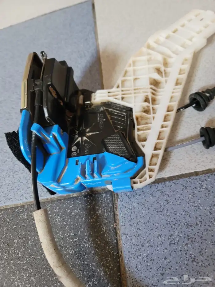 ازيرا هونداي 2014 سنتر لوك باب خلفي 3