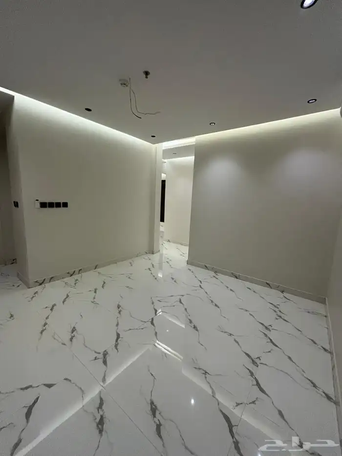 شقة جديدة للايجار السنوي مخطط ثروة السيف 0