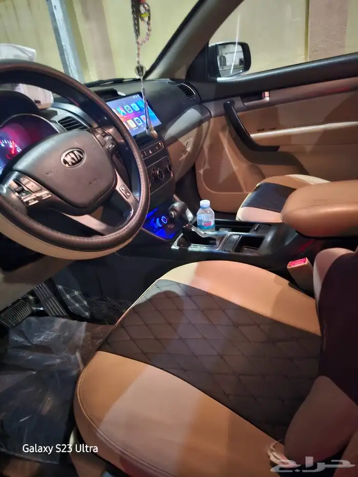 سيارة سورنتو 2015 نظيف جدا قير اوتوماتيك ممشي 273 الف 2