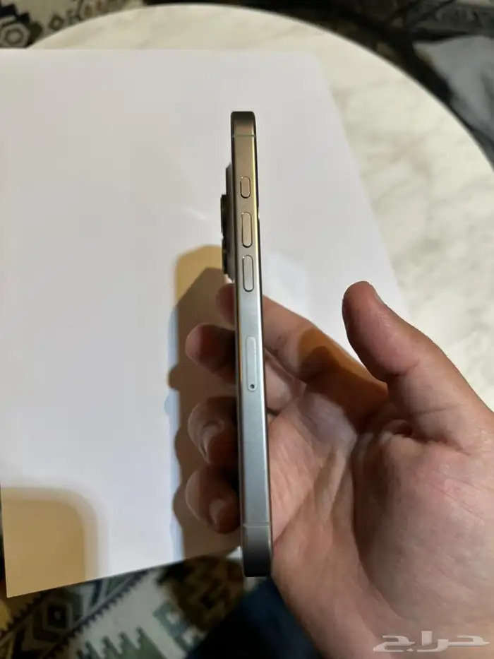 للبيع جوال ايفون 16 برو تيتانيوم طبيعي مستعمل 0
