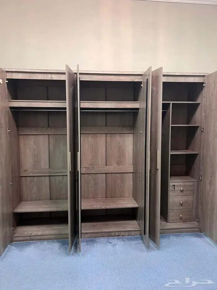 دولاب خشبي 1