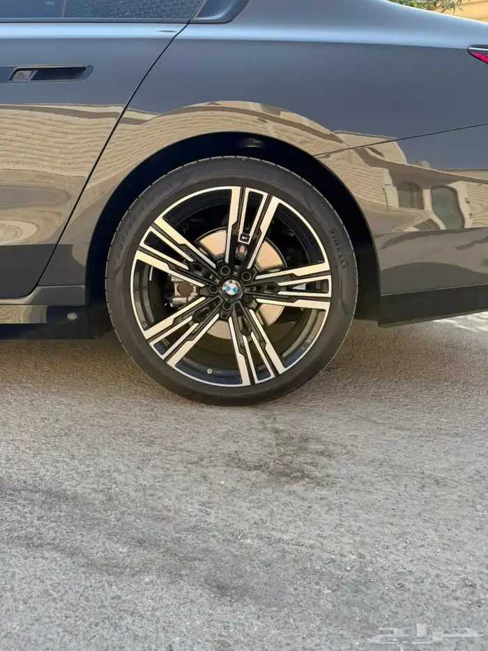 بي ام دبليو 735 M-kit 2026 ناغي كامل الموصفات مع بكج صيانات 2