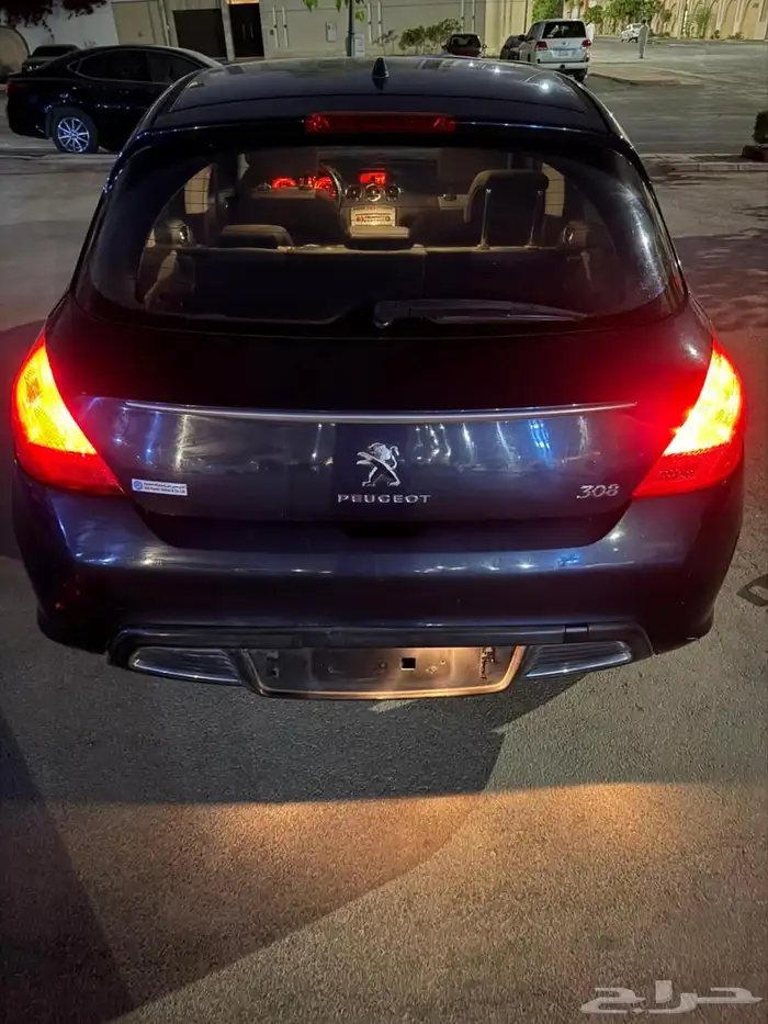 بيجو هاتشباك 8