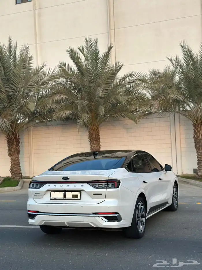 فورد توروس تيتانيوم 2023 12