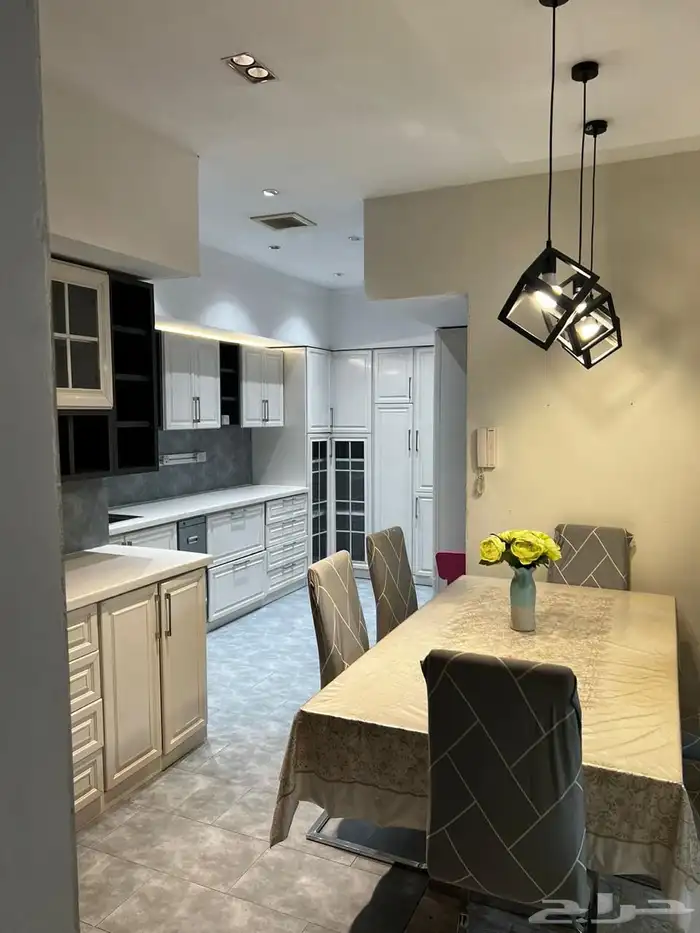 شقة ارضيه للبيع حي احد مساحة 181 م 3