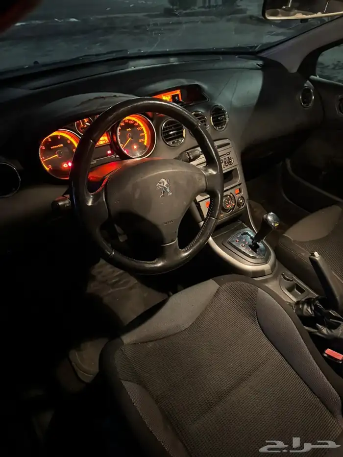 بيجو هاتشباك 4